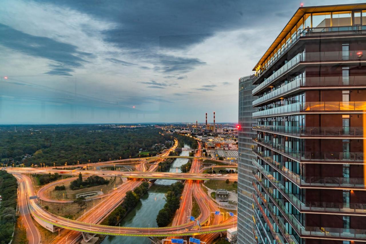 Triiiple Tower Dream Apartments With Rooftop-Summer-Pool 비엔나 외부 사진